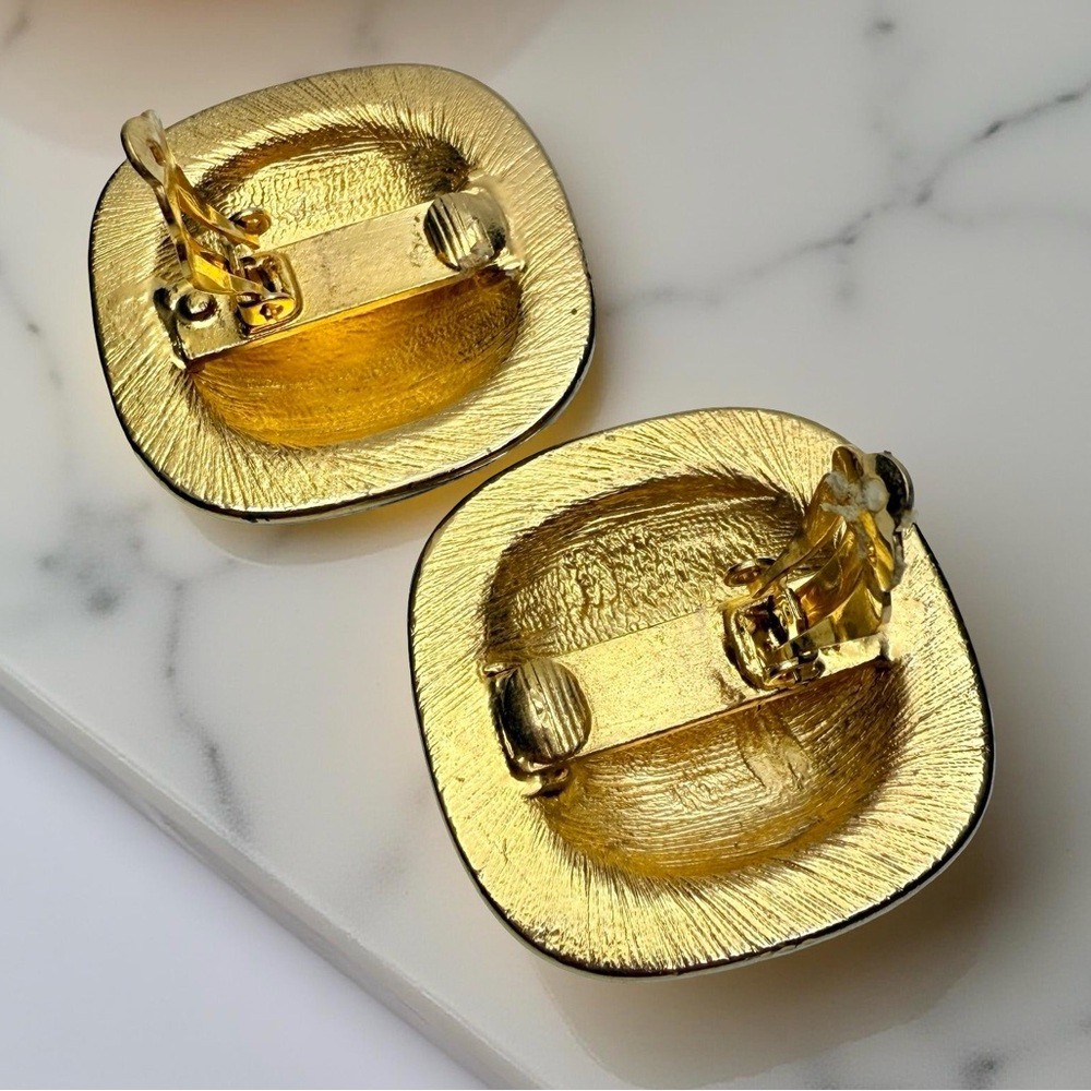 Vintage Gay Boyer Black Enamel Gold Tone Clip On Earrings 80s - Picture 10 of 10